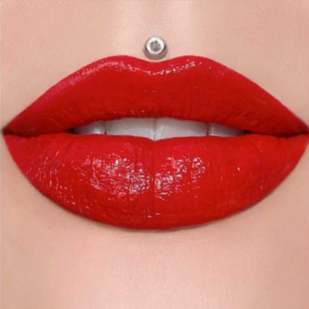 Jeffree Star Cosmetics- Lip Gloss Supreme Gloss - Red Affair NIP